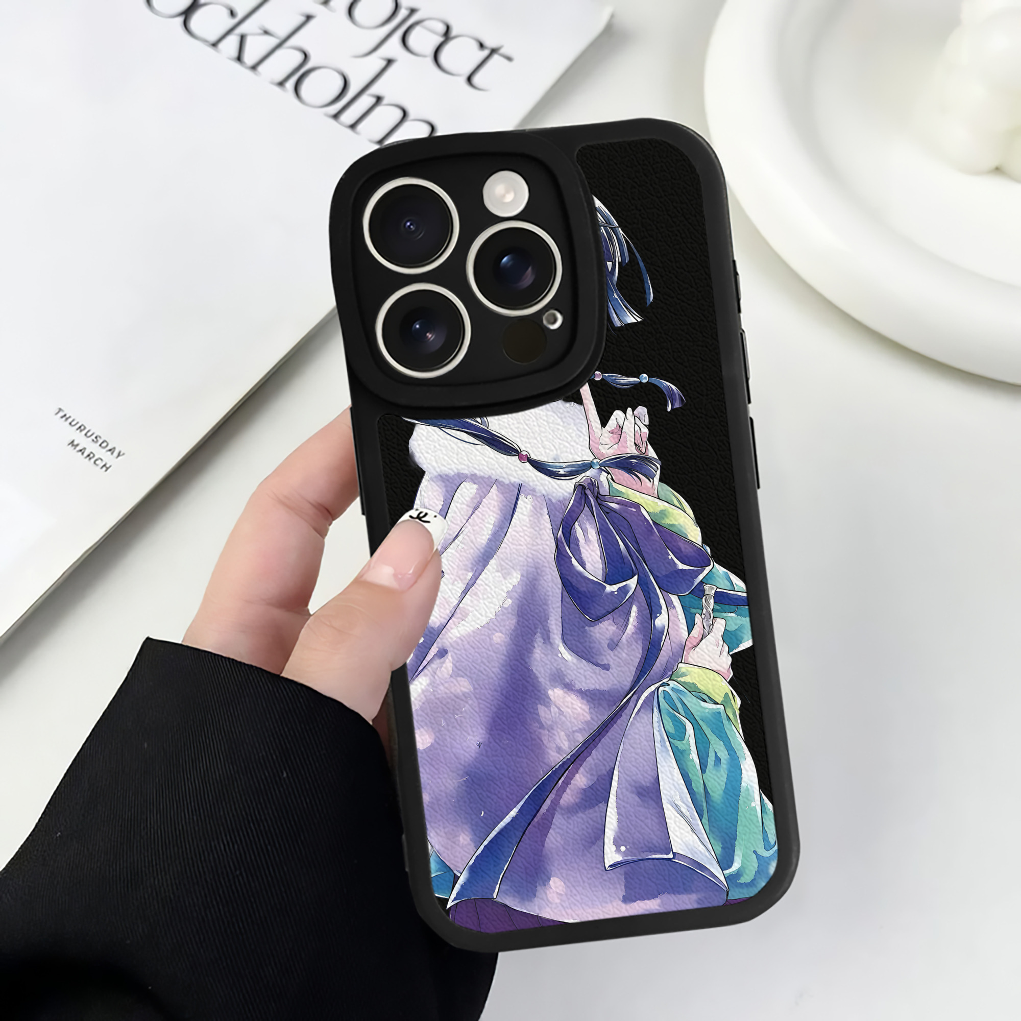 （画像用） 薬屋のひとりごと The Apothecary Diaries 【iPhone 16シリーズ対応】シリコンスマホケース（レザー調） 材質：シリコン